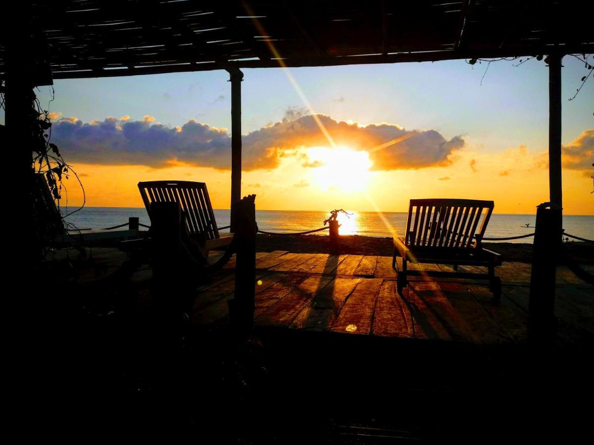 Wera Beach Kadumbul Экстерьер фото