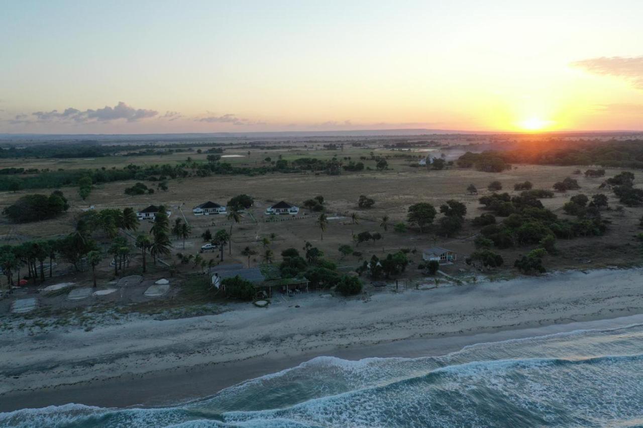 Wera Beach Kadumbul Экстерьер фото